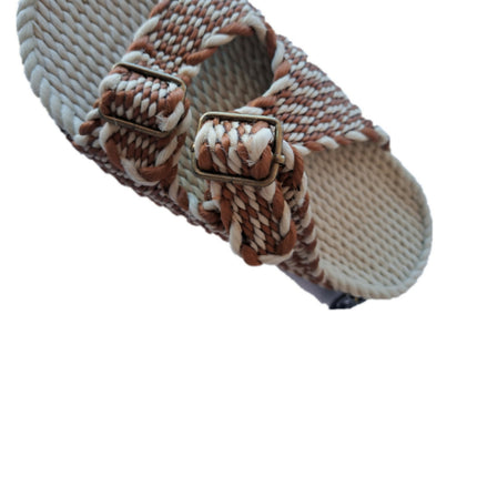 Sandalia modelo Mosses de Nomadic hecha con cuerdas suaves y con suela