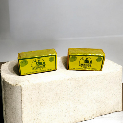 Queso doble crema de Chiapas de papel amarillo